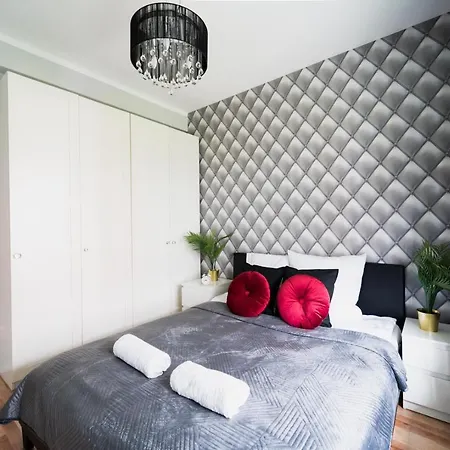 New Old Town - 3 - 7 People - Parking Place - Kosciuszki Street Wroclaw